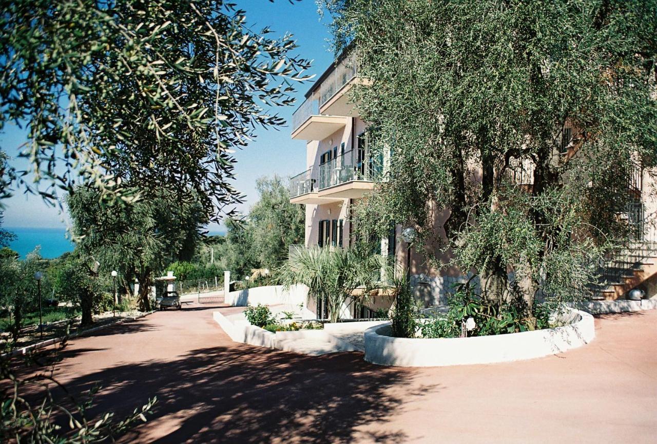 Residence La Cappella Del Convento Rodi Garganico Luaran gambar